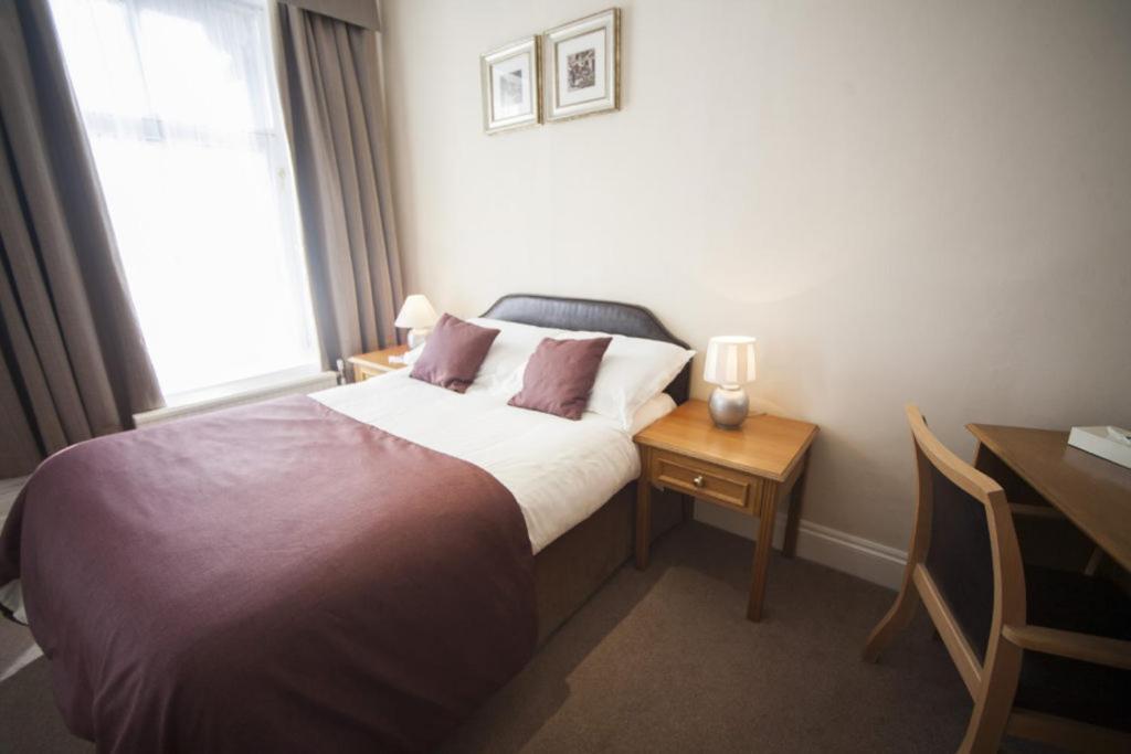 The White Swan Hotel Halifax Bagian luar foto