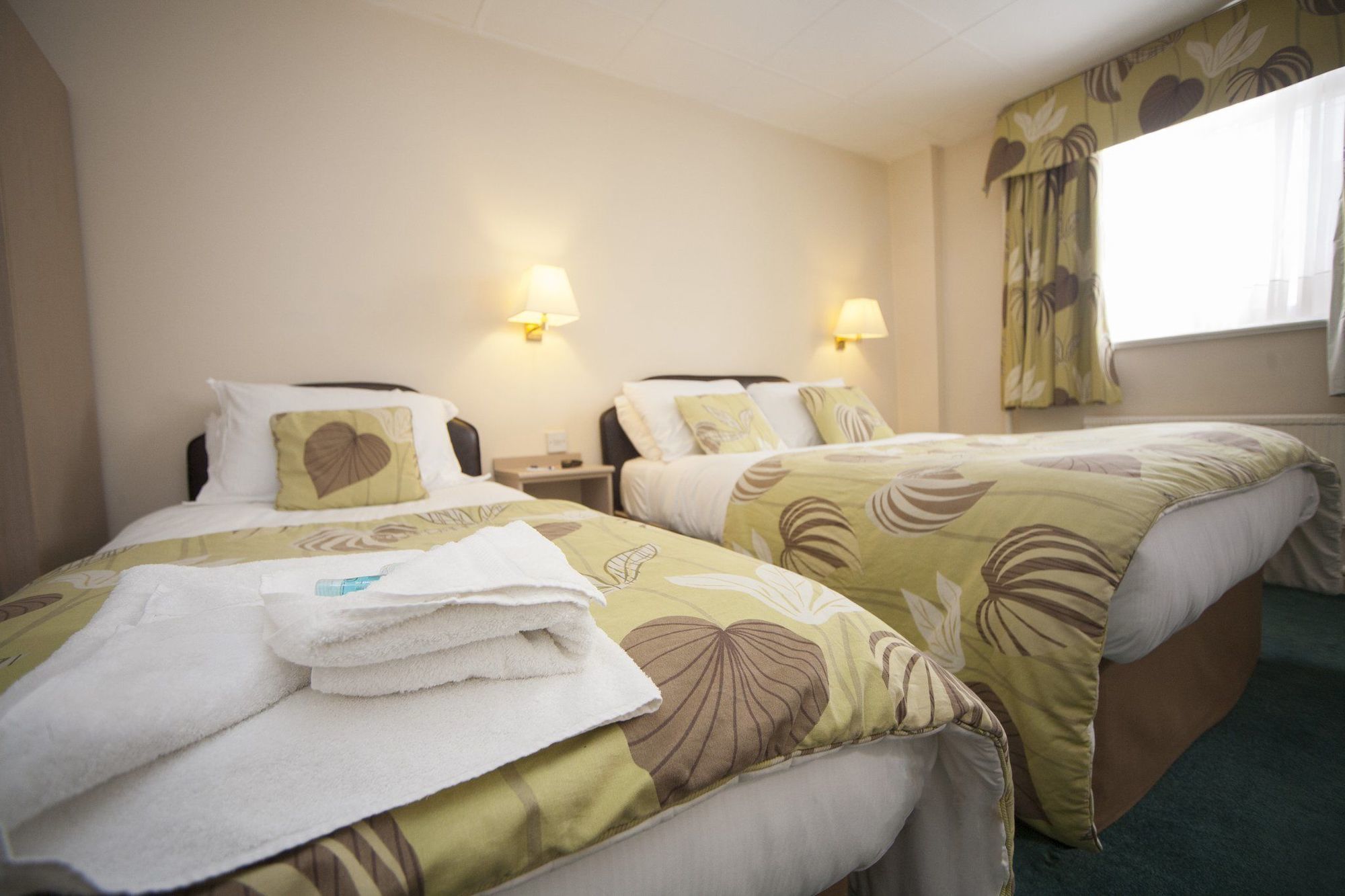 The White Swan Hotel Halifax Bagian luar foto