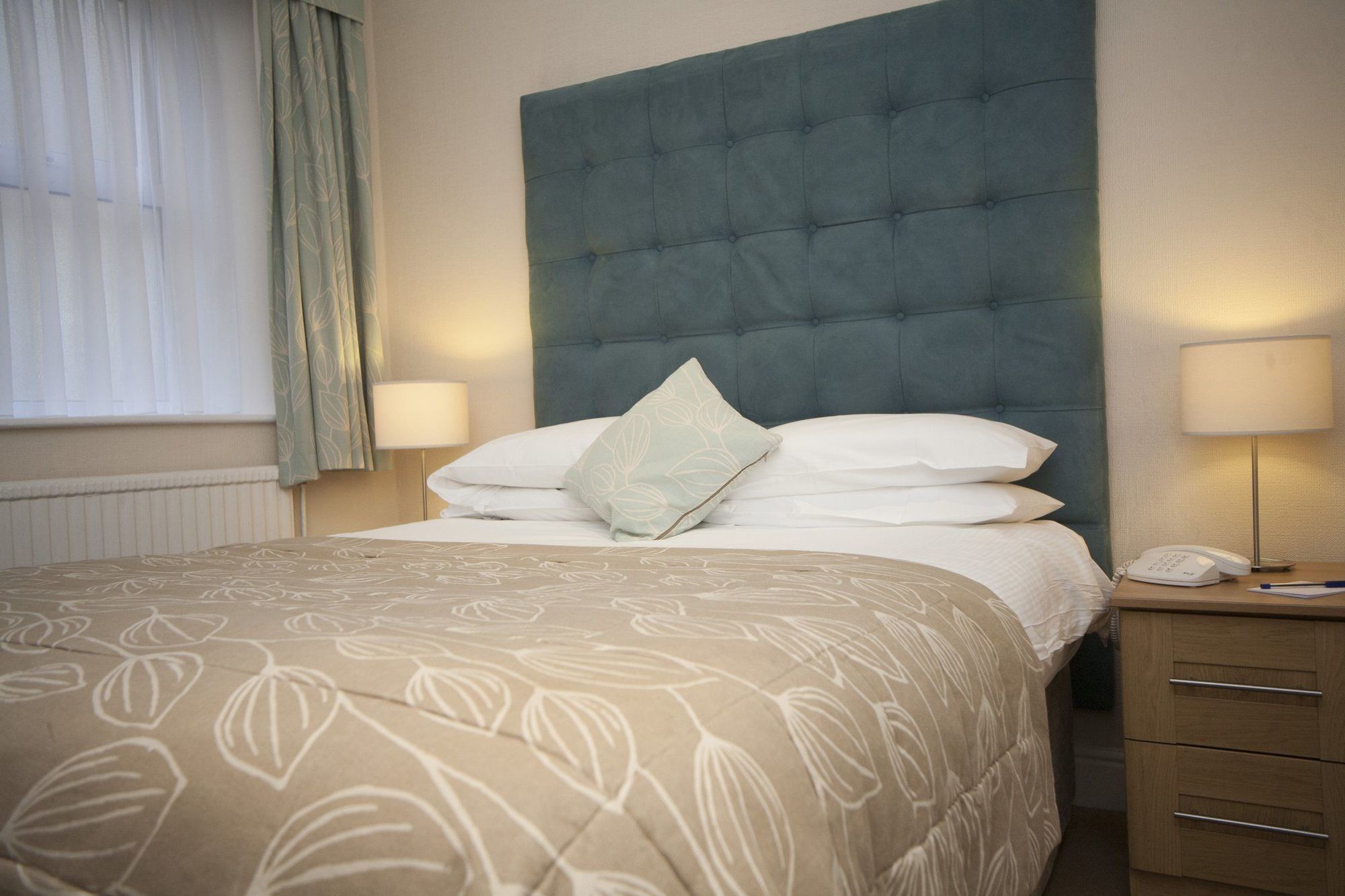 The White Swan Hotel Halifax Bagian luar foto